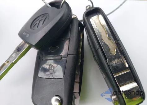 2008 Volkswagen Jetta S z USA, uszkodzony, nr VIN 3VWJZ71K18M064878